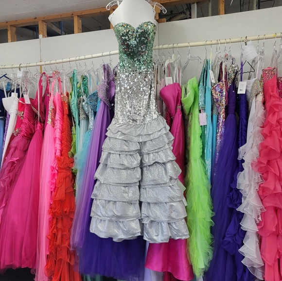 Prom Dress by MacDuggal - Picture 1 of 3